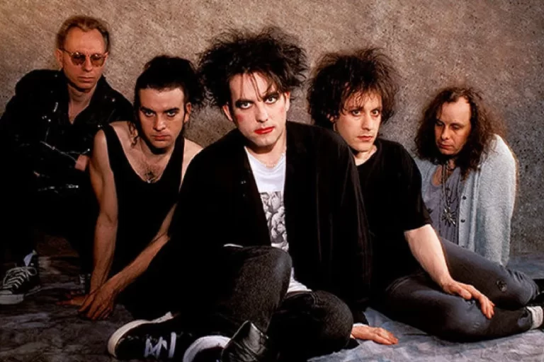 Wish (The Cure)- Η pop αμαρτία των Ιεραρχών της Gothic Rock