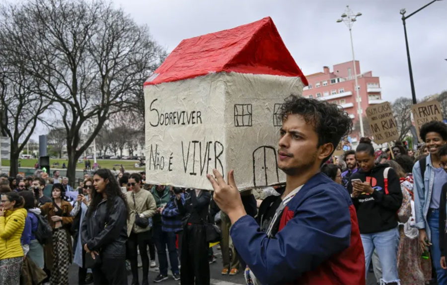 Στους δρόμους οι Πορτογάλοι για τα υψηλά ενοίκια