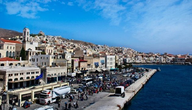 syros_limani_epivatikos_stathmos