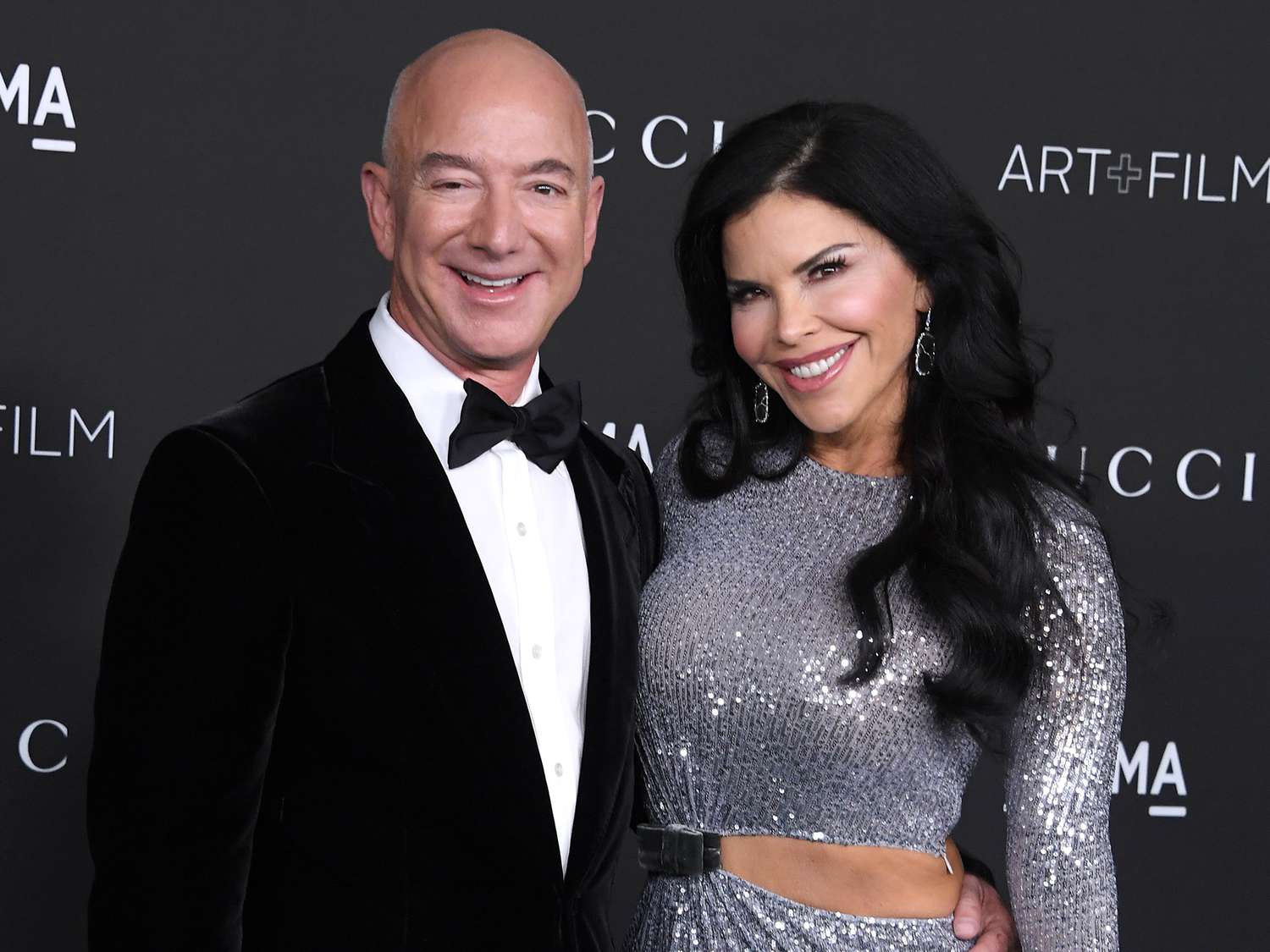 Jeff Bezos: Γαμήλιες καμπάνες για το αφεντικό της Amazon – Αρραβωνιάστηκε τη Lauren Sanchez