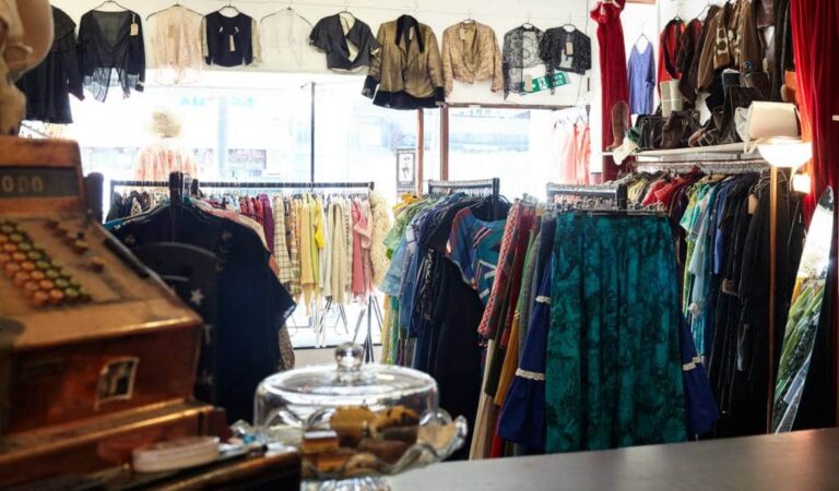 paper-dress-vintage-store-london-1024x600
