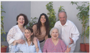 Διακοπές στο Porto Salta, του Άγγελου Πυριόχου, σε σκηνοθεσία Ελένης Γερασιμίδου στο Θέατρο Από Κοινού