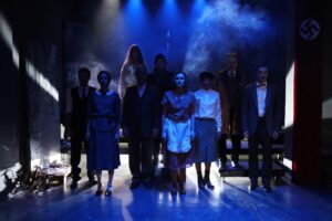 O θεατρικός Οργανισμός Νέος Λόγος για τη χειμερινή περίοδο 2023 – 2024 θα παρουσιάσει στο Studio Μαυρομιχάλη