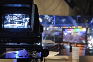 Και γνωστός τηλεπαρουσιαστής στα «δίχτυα» της ΑΑΔΕ