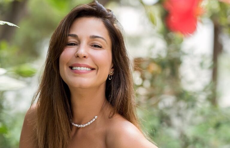 i-kouklara-katerina-papoutsaki-mas-tarakounaei-apo-tin-donousa-kai-einai-to-diko-mas-mikro-diamantaki