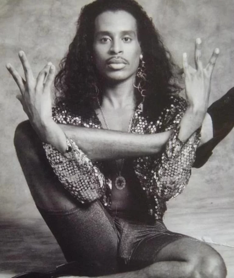 image-w856