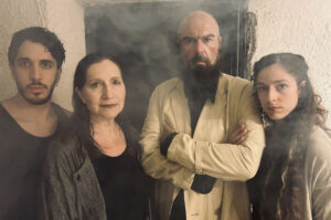 Καλοκαίρι 2023 | Το ΔΗΠΕΘΕ Καλαμάτας παρουσιάζει την παράσταση «ΑΤΡΕΙΔΕΣ – Η επιστροφή» | Σκηνοθεσία Γιάννης Μαργαρίτης