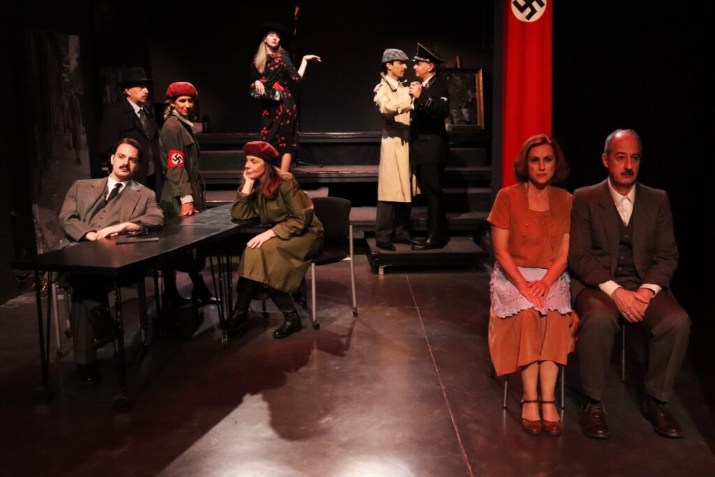 ''O KA8ENAS PE8AINEI MONOS TOY'' PHOTO_1