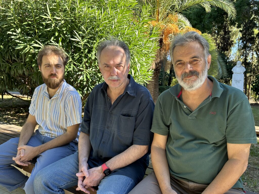 Πετρόμπεης3