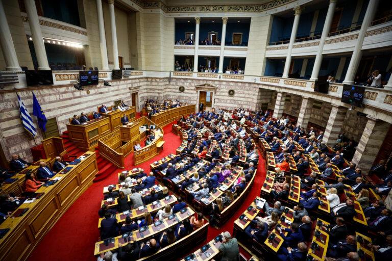 [362406] ΣΥΖΗΤΗΣΗ ΣΤΗΝ ΟΛΟΜΕΛΕΙΑ ΤΗΣ ΒΟΥΛΗΣ ΓΙΑ ΤΙΣ ΠΡΟΓΡΑΜΜΑΤΙΚΕΣ ΔΗΛΩΣΕΙΣ ΤΗΣ ΚΥΒΕΡΝΗΣΗΣ / 3η ΗΜΕΡΑ  (ΚΟΝΤΑΡΙΝΗΣ ΓΙΩΡΓΟΣ /EUROKINISSI)