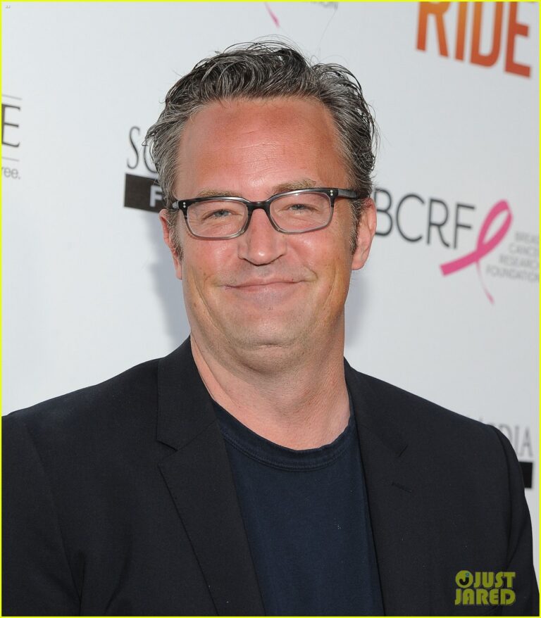 matthew-perry-releasing-an-autobiography-next-year-10