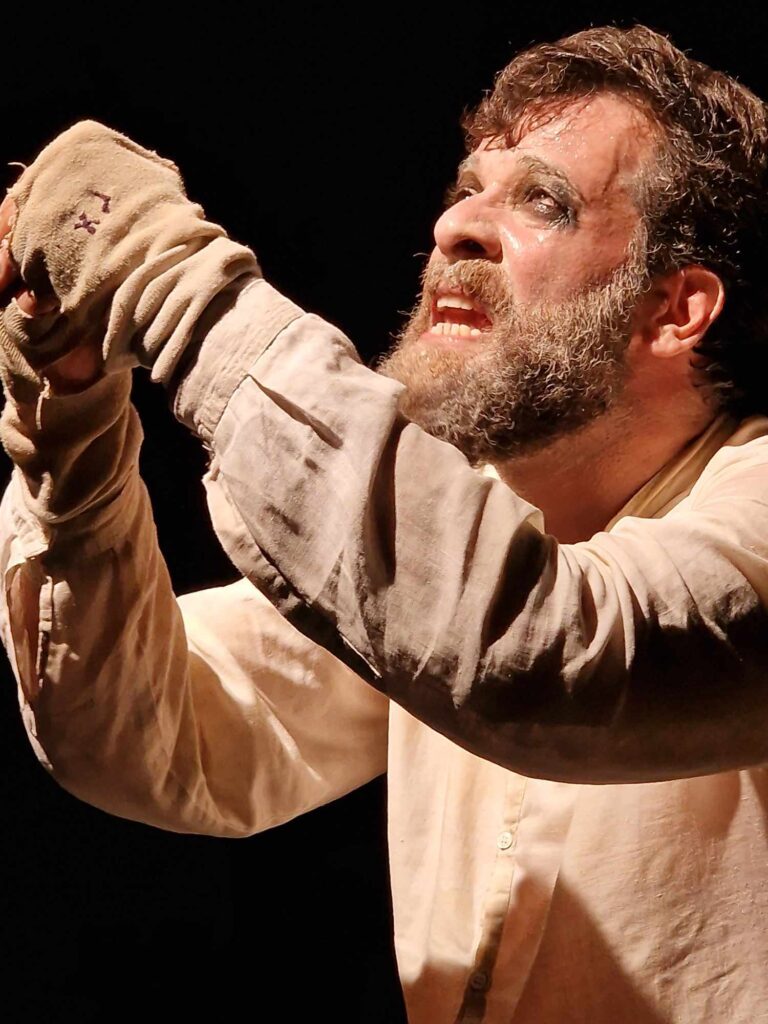 Έξτρα εορταστικές παραστάσεις για τον Κοιμώμενο Χαλεπά στο θέατρο Αλκμήνη 