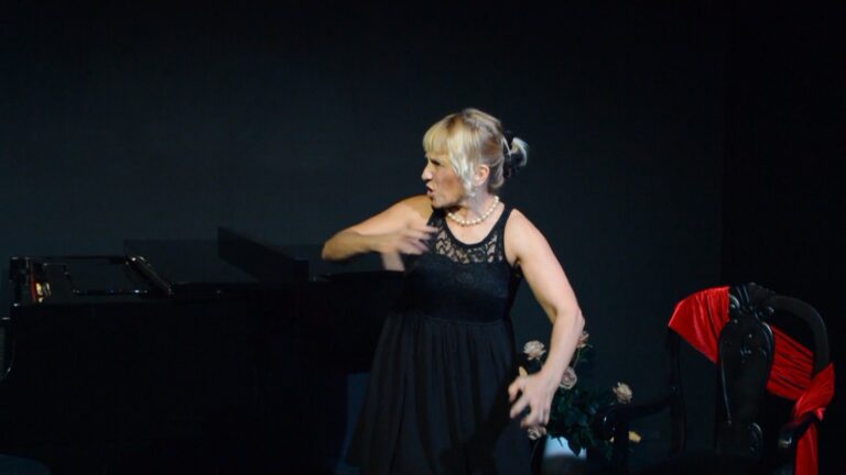 ''O KYKLOS POY DEN KLEINEI'' NEW PHOTO_7