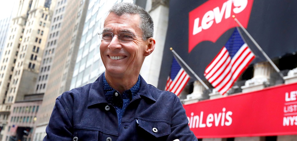 Ο CEO της Levi’s αποκάλυψε για ποιο λόγο δεν πλένει τα τζιν του στο πλυντήριο