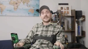 Ο πρώτος ασθενής της Neuralink δεν αναφέρει παρενέργειες ένα χρόνο μετά την τοποθέτηση του εγκεφαλικού εμφυτεύματος