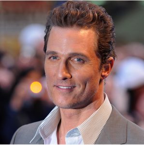 Ο Μάθιου ΜακΚόναχι στην Αντίπαρο