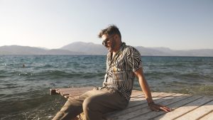 Σταύρος Ναθαναήλ – νέο τραγούδι «Χόρεψε μαζί μου» από την Spider Music.