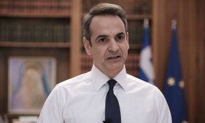 Φορολογική «επανάσταση» για τη μεσαία τάξη: Νέος συντελεστής στο 15% και κέρδη έως 560 ευρώ το χρόνο