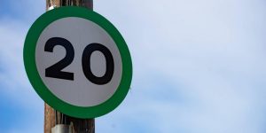 Μπήκε στους δρόμους το πράσινο όριο ταχύτητας στη Γαλλία