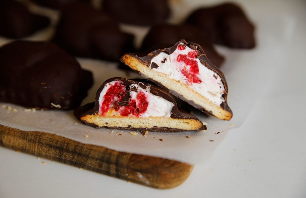 Παγωτίνια-με-5-υλικά-και-95-θερμίδες-το-ένα-δεν-χρειάζεσαι-ούτε-φόρμες-παγωτού-4