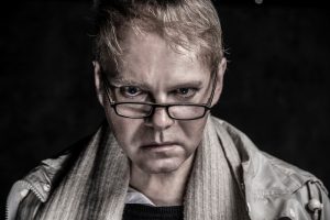 «Η ΓΕΝΝΗΣΗ ΕΝΟΣ ΦΑΣΙΣΤΑ Η ΑΠΟΛΟΓΙΑ ΤΟΥ ΘΕΟΦΙΛΟΥ ΤΣΑΦΟΥ» για Δεύτερη Χρονιά στο Θέατρο Μικρός Κεραμεικός