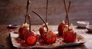 Μαλακά καραμελωμένα μήλα: η πιο γλυκιά απόλαυση του φθινοπώρου