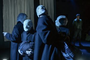 ΓΙΑ 3Η ΧΡΟΝΙΑ «Η λέξη πρόοδος στο στόμα της μητέρας μου ηχούσε πολύ φάλτσα», σε σκηνοθεσία Αικατερίνης Παπαγεωργίου || Από 19 Νοεμβρίου στο Θέατρο Μπέλλος με EARLY BIRD: 9€