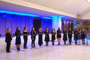 Καλλιτεχνικός Σύλλογος Δημοτικής Μουσικής Δόμνα Σαμίου – Ταξίδι στην Ελλάδα με τη Χορωδία Δόμνα Σαμίου | 7.12.2025, 12:00