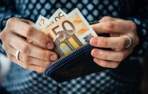 Συντάξεις: Έξι στους δέκα λαμβάνουν κάτω από 1.000 ευρώ