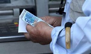 Τέσσερα μέτρα «ανάσα» για εκατομμύρια συνταξιούχους ενεργοποιεί η κυβέρνηση – Τι περιλαμβάνουν