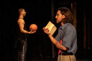 “Raised in Captivity” του Nicky Silver στο Θέατρο Μπέλλος | Από Τρίτη 11 Νοεμβρίου