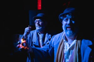 Σε παγκόσμια πρώτη το έργο Killing Godot του Νίκολας Καζάν, ενός συγγραφέα με θεατρικό και κινηματογραφικό DNA