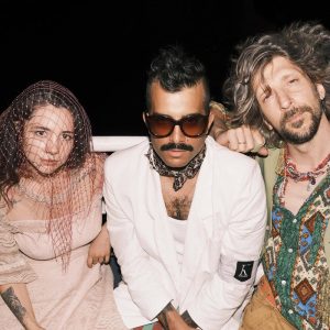 KADEBOSTANY | Νέα κυκλοφορία, Walk a Mile με τη συμμετοχή του Alex Sid | Έρχοντα στις 13/12 στο Fuzz Club