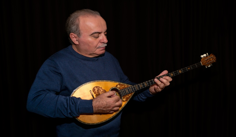 Μπάμπης Τσέρτος σε νέα τραγούδια από την Spider Music | «Άλα» -«Απεφάσισα πουλί μου» – «Κάτι με τραβά κοντά σου»