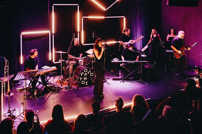 Pop n’Tonic | Επιστρέφουν λίγο πριν τις γιορτές | Lights Up – Festive Pop Up Live | Παρασκευή 19 Δεκεμβρίου | Piraeus Club Academy