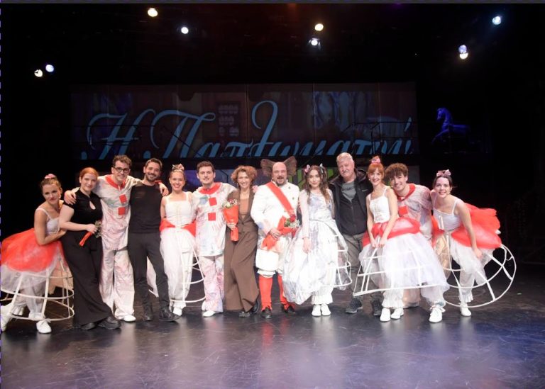 Η Παπλωματού της Μαριάννας Τόλη  ξαναζωντανεύει στο Θέατρο Κ. Βασιλάκου