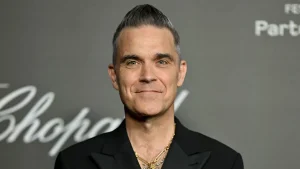 Ο Robbie Williams σπάει το θρυλικό ρεκόρ των Beatles