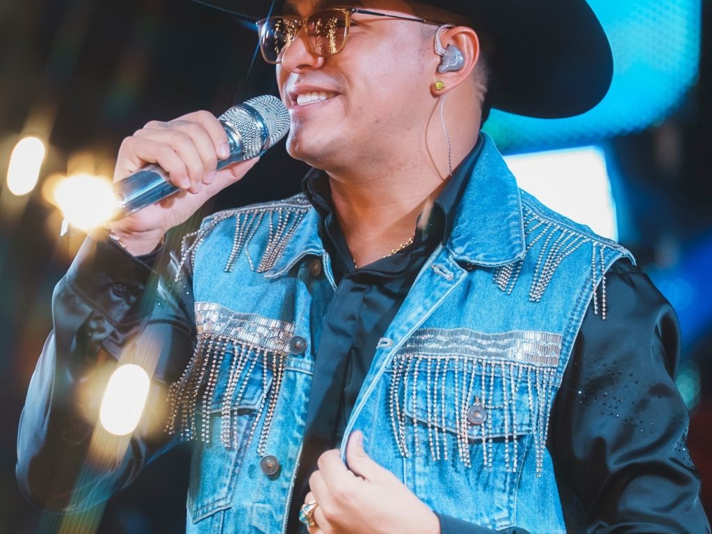 qrpEKLN3I_2000x1500__1