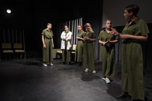 Χωρίς άντρες – Μια παράσταση βασισμένη στο ομότιτλο μυθιστόρημα του Χρήστου Αζαριάδη στη Σκηνή Brecht-2510