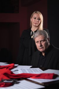 (Α)ΓΝΩΣΤΟΥ ΠΑΤΡΟΣ – Η ΚΡΥΦΗ ΚΑΣΕΤΑ | Η ιστορία που σόκαρε το πανελλήνιο, τώρα  επί σκηνής, απο 5 Ιανουαρίου, στον Μικρό Κεραμεικό