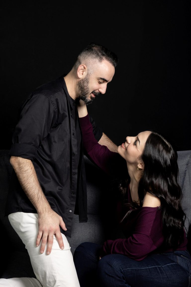 “The Loop” του Μίμη Καπέρδου | Μια σύγχρονη ντραμεντί για τις λούπες που μας κρατούν και εκείνες που μας απελευθερώνουν! | από 22 Ιανουαρίου στο Θέατρο Ελιάρτ