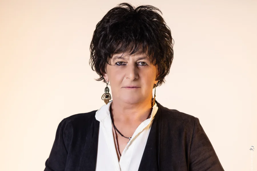 Η Φωτεινή Βελεσιώτου στο Κύτταρο, Δευτέρα 16 και 23 Μαρτίου – «Με κυνηγούν οι Μέλισσες»