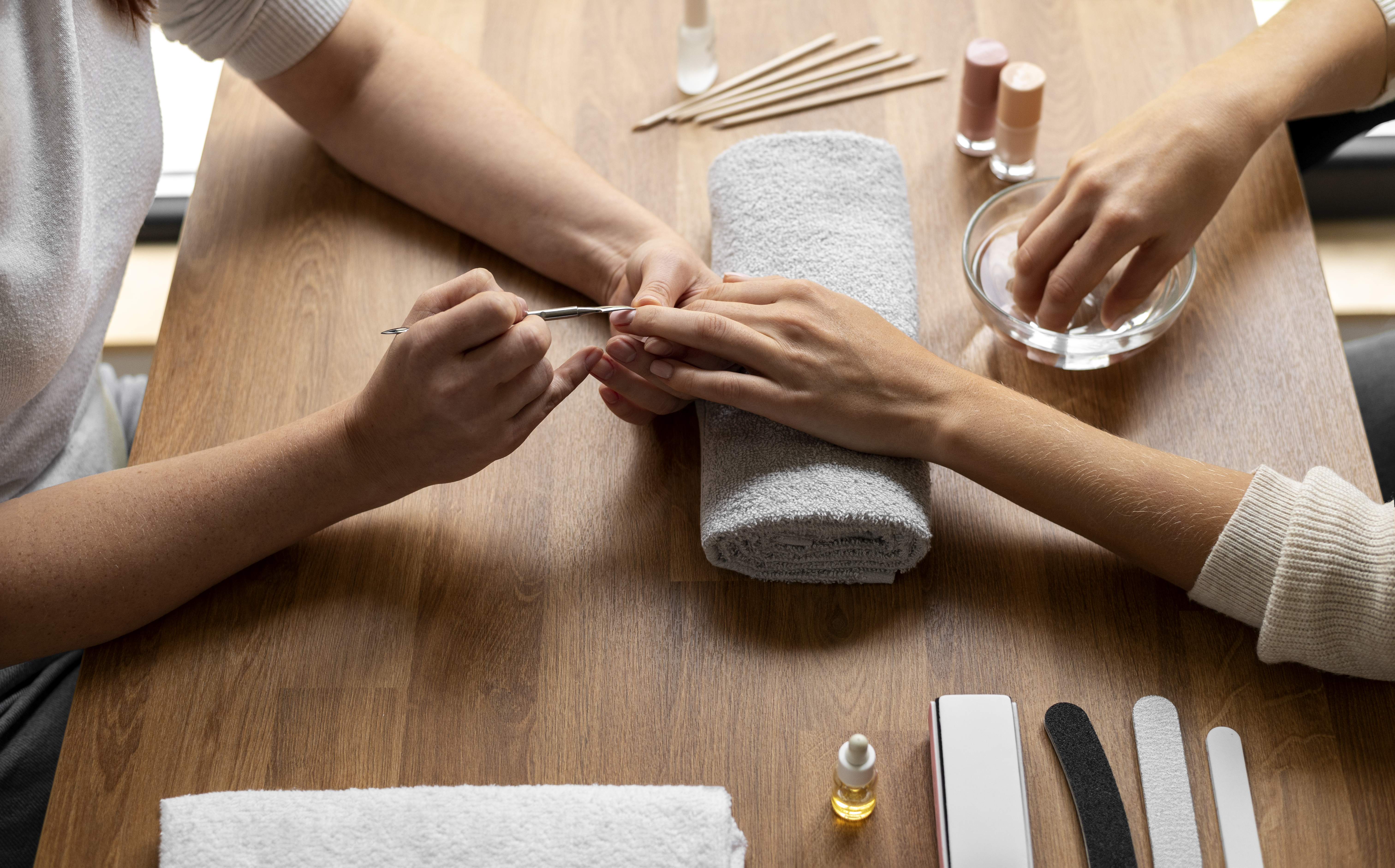 close-up-client-manicure-appointment