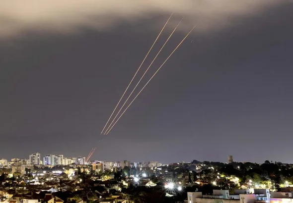 2024-04-14T011856Z_2_LYNXNPEK3C0B3_RTROPTP_4_ISRAEL-PALESTINIANS-IRAN