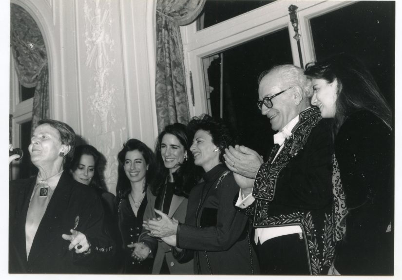 Αρχείο ΜΚΗΛ. Mε την Helene Arveler κατά την απονομή του Σπαθιού για την ένταξη στο Institut de France