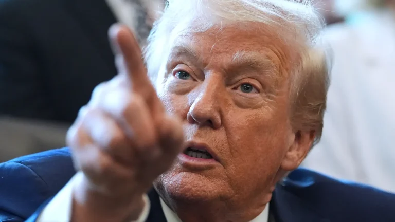 Donald Tramp-69456d15cfca4