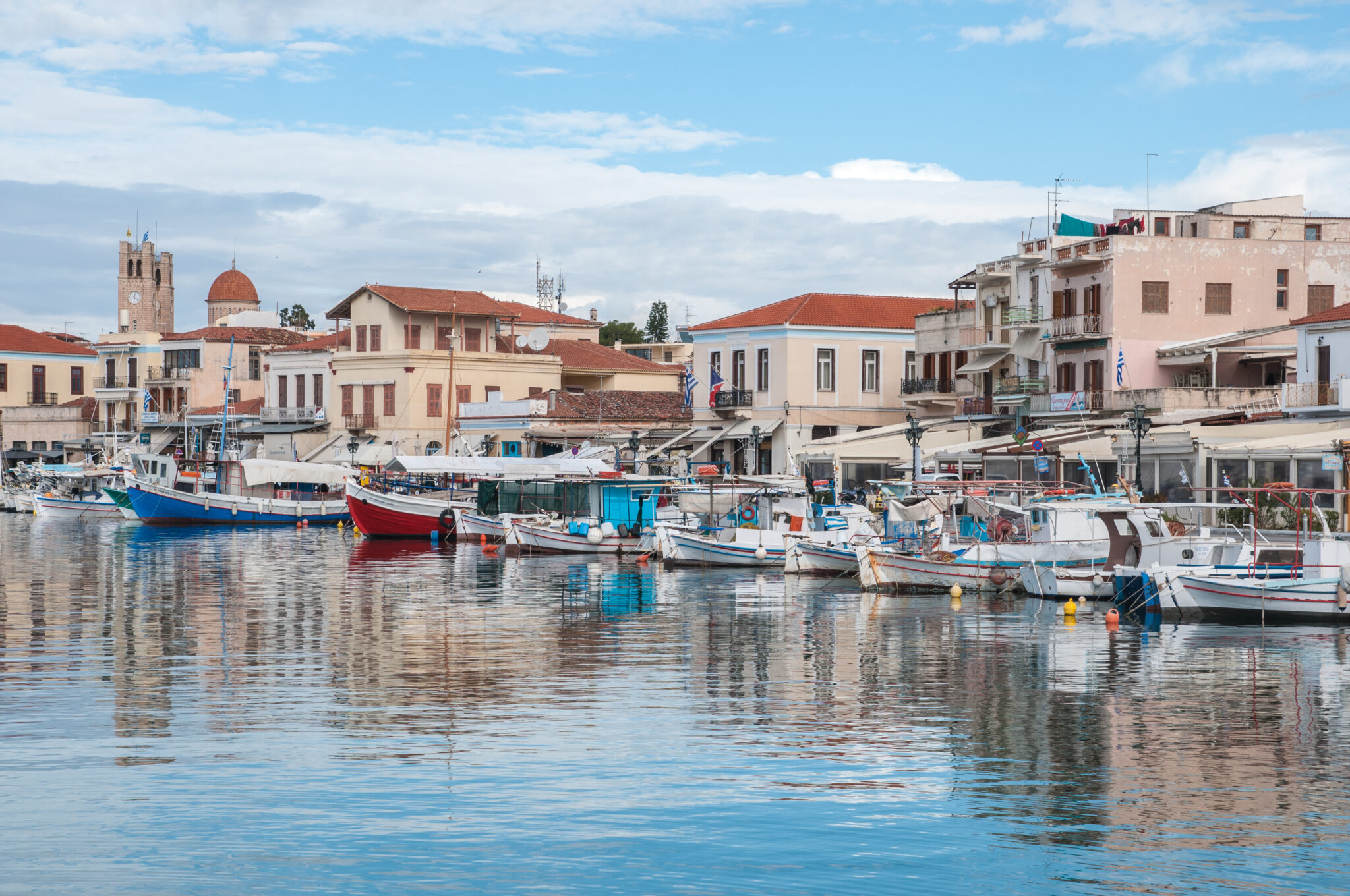 Pictorial,Harbour,Of,Aegina,Town,In,Saronic,Gulf,In,Greece
