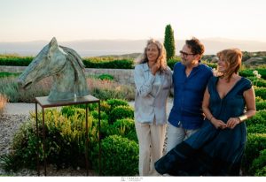 Tα λαμπερά εγκαίνια της έκθεσης Life Cyclres στο Amanzoe    – Σε συνεργασία με την Γκαλερί Ζουμπουλάκη