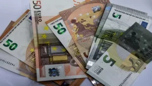 Τα επτά μέτρα και επιδόματα που έρχονται μέσα στο καλοκαίρι