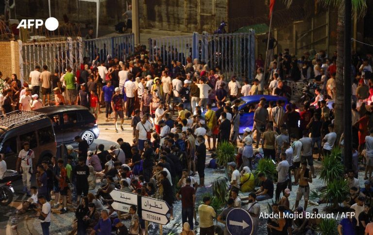 Θέουτα: Στους 18 οι νεκροί μετά την απόπειρα χιλιάδων μεταναστών να περάσουν στην Ισπανία